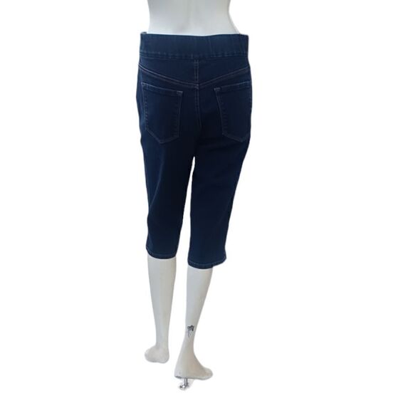 679016...Gloria Vanderbilt Pull-On Shorts Jeans Size 6, W28" 16"Inseam 10"Rise - Picture 2 of 5